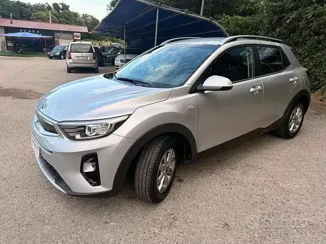 Usata Kia Stonic Style 101 CV (74 kW) 2021 Grigio SUV