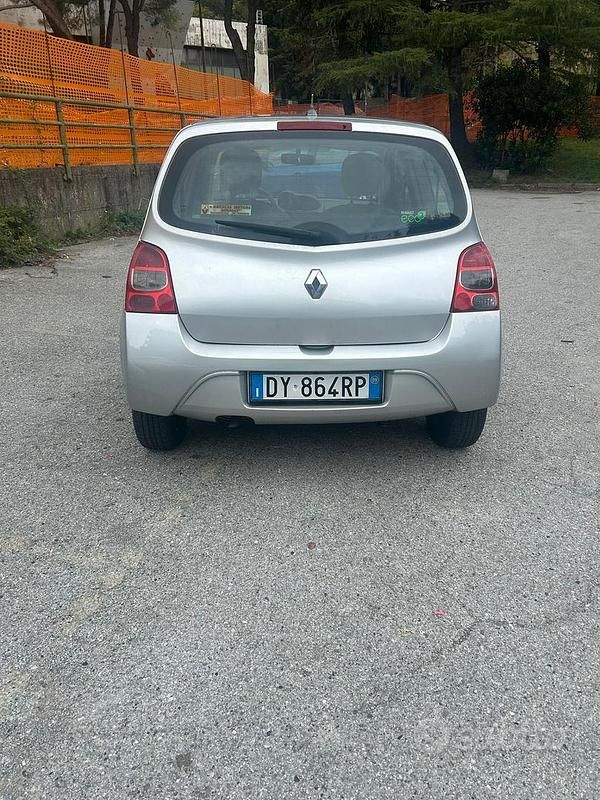 Usata Renault Twingo Dynamique 76 CV (55 kW) 2009 Grigio Utilitaria