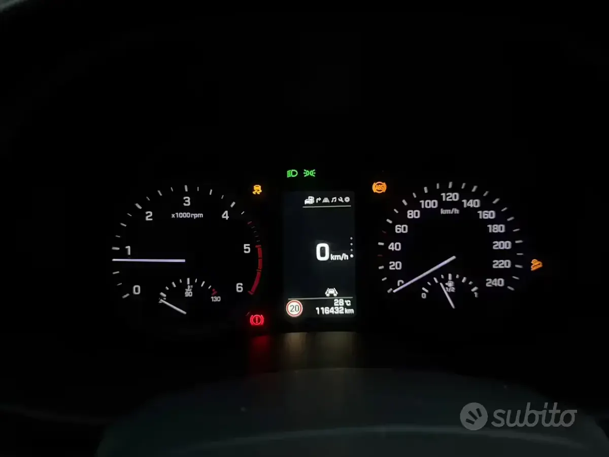 Usata Hyundai Tucson 116 CV (85 kW) 2016 Grigio SUV