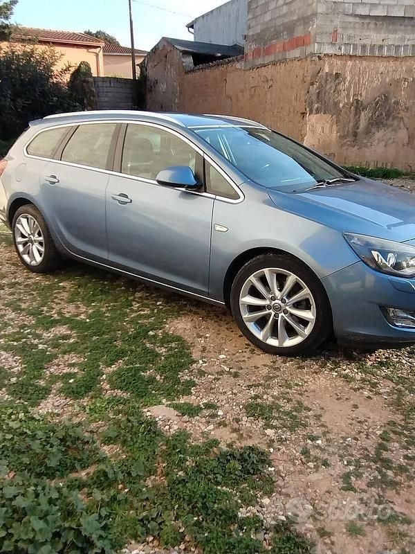 Usata Opel Astra Sport 125 CV (91 kW) 2011 Station wagon
