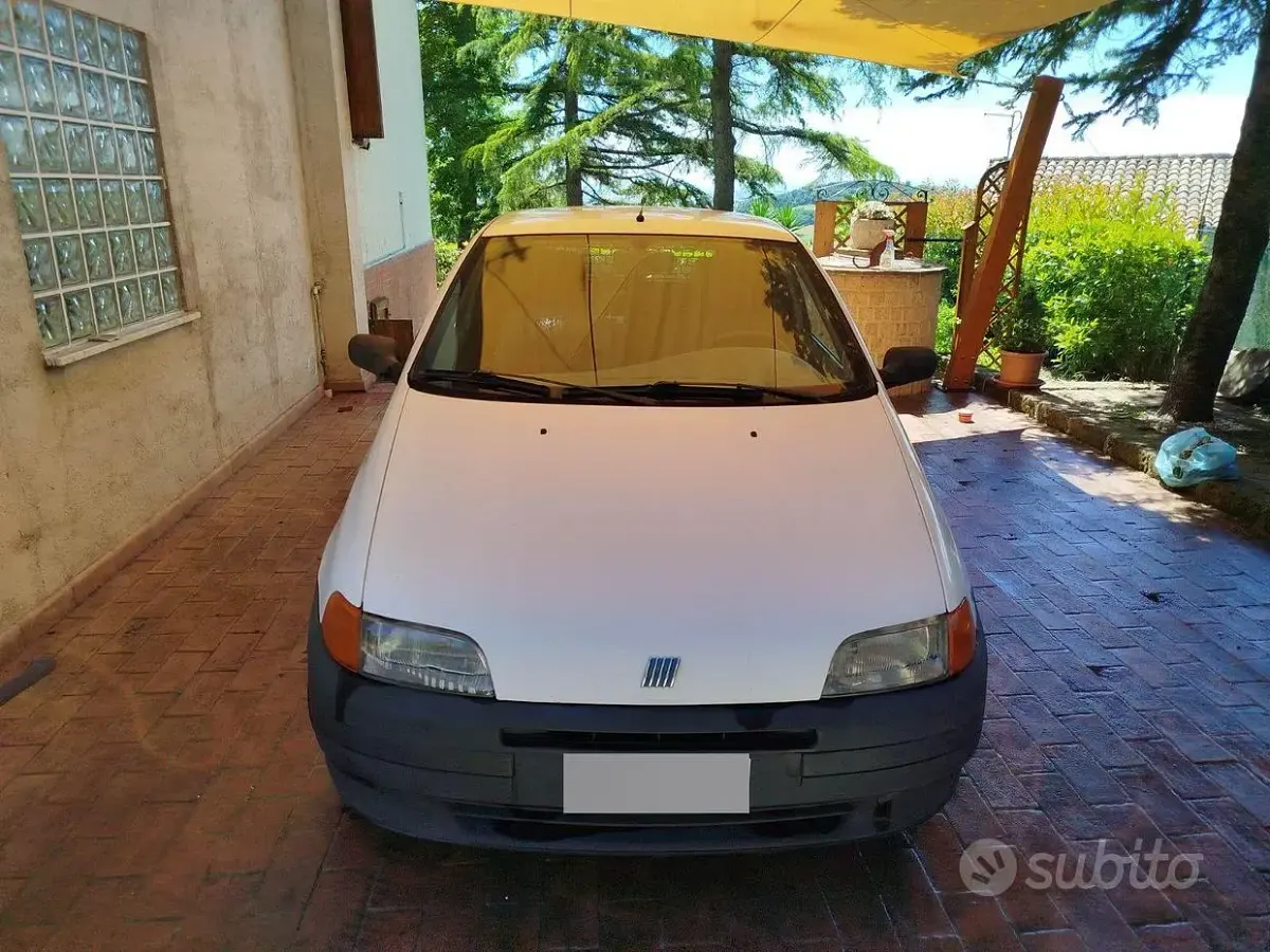Usata Fiat Punto 71 CV (52 kW) 1997 Bianco Furgone