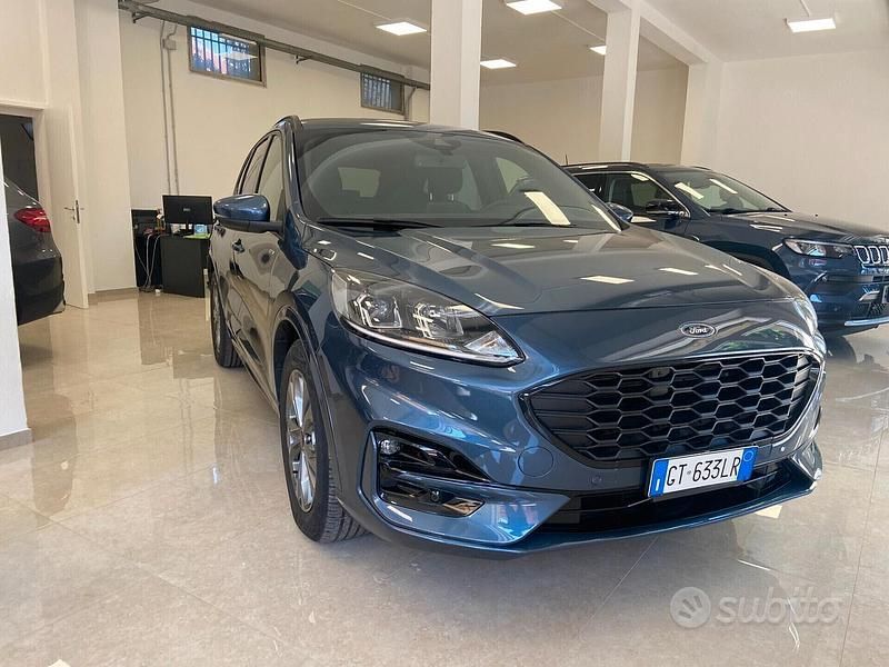 Usata Ford Kuga ST-Line 120 CV (88 kW) 2024 Blu SUV