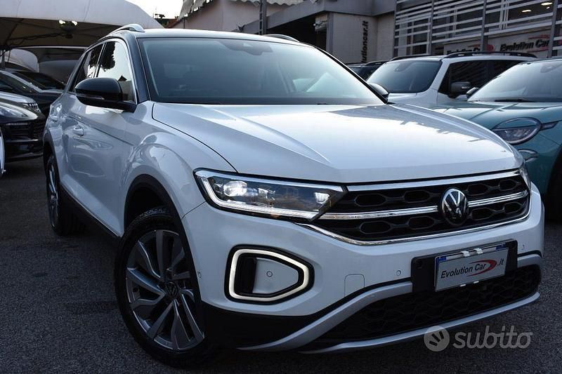 Usata VW T-Roc Style 150 CV (110 kW) 2023 Bianco pastello SUV