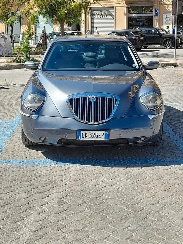Usata 2003 Lancia Thesis Tre volumi | 1650 € (Super prezzo) - Immagine 1/4