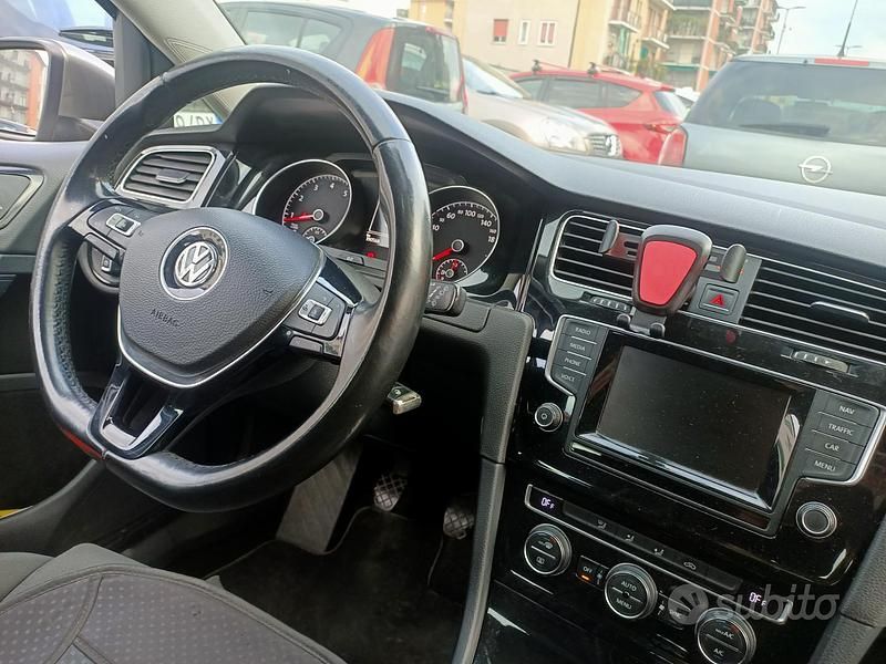Usata VW Golf VII 122 CV (89 kW) 2015 Grigio Station wagon