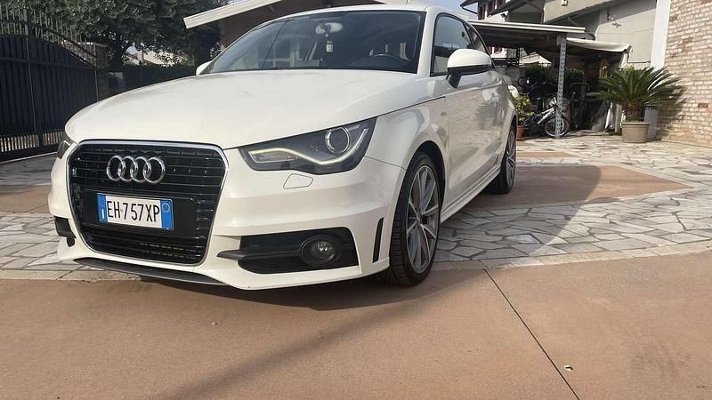 Usata Audi A1 Attraction 105 CV (77 kW) 2012 Utilitaria