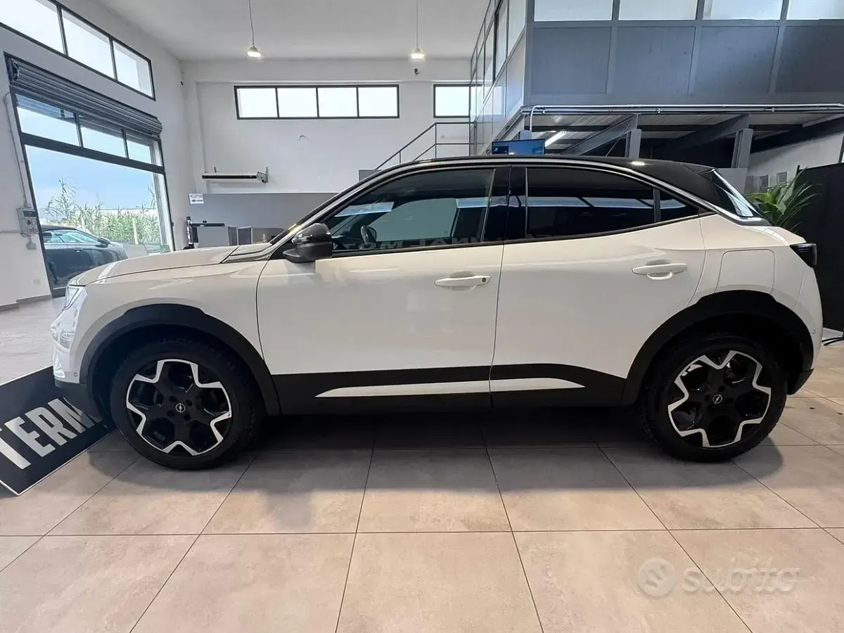 Usata Opel Mokka Ultimate 131 CV (96 kW) 2022 Bianco SUV
