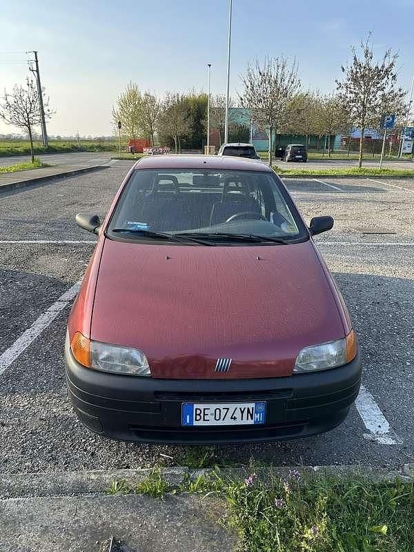Usata Fiat Punto 54 CV (39 kW) 1999 Berlina