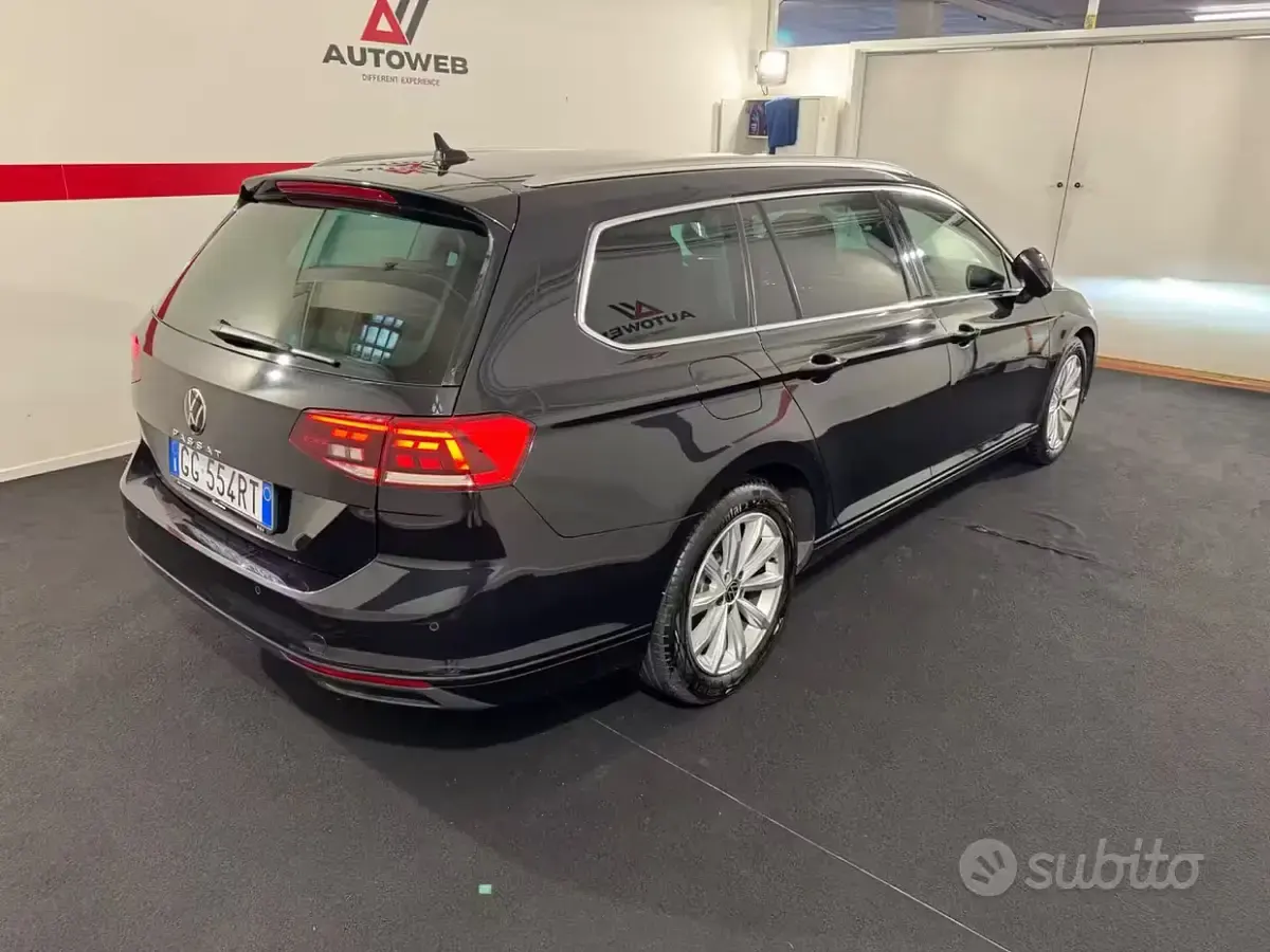 Usata VW Passat 150 CV (110 kW) 2021 Nero Station wagon