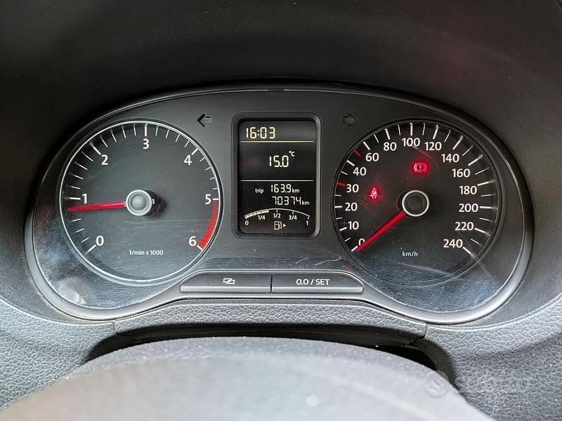 Usata VW Polo Trendline 75 CV (55 kW) 2011 Bianco Utilitaria