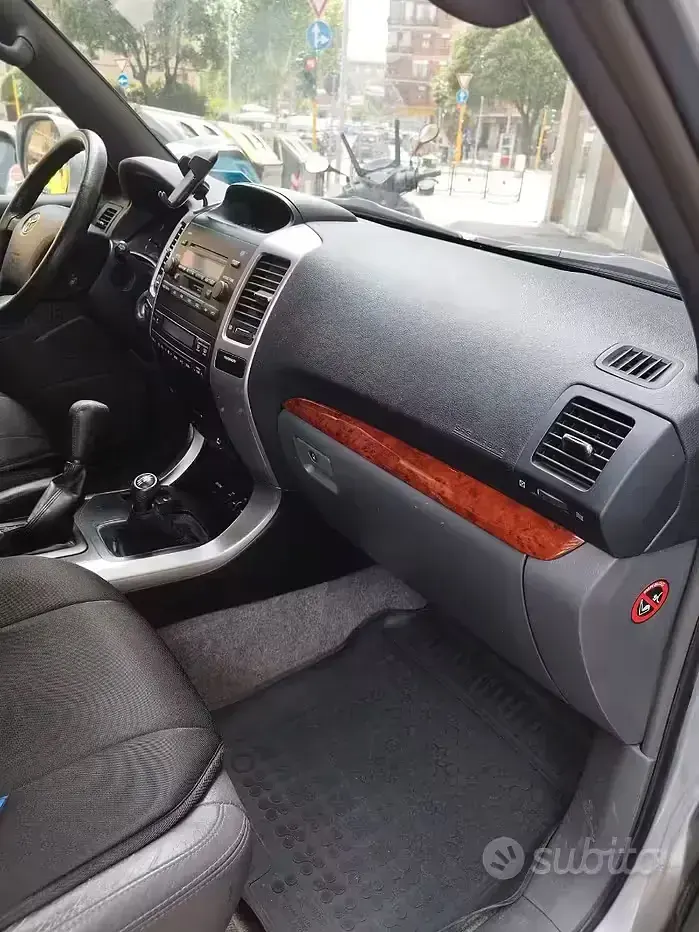 Usata Toyota Land Cruiser 166 CV (122 kW) 2004 Grigio SUV