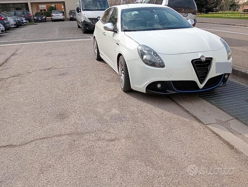 Usata Alfa Romeo Giulietta 140 CV (102 kW) 2011 Utilitaria