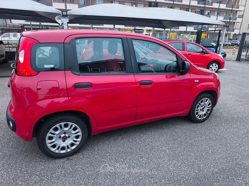 Usata Fiat Panda 69 CV (50 kW) 2016 Rosso Berlina
