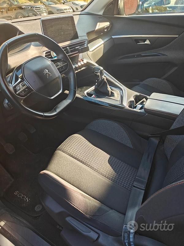 Usata Peugeot 5008 120 CV (88 kW) 2018 Grigio SUV
