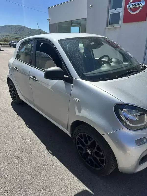 Usata Smart ForFour Prime 71 CV (52 kW) 2017 Utilitaria