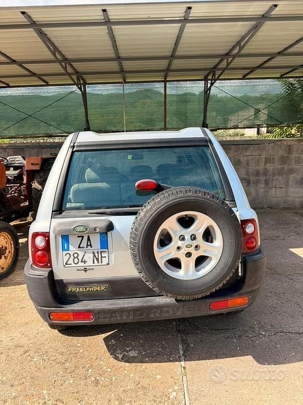 Usata Land Rover Freelander 97 CV (71 kW) 1998 Grigio SUV
