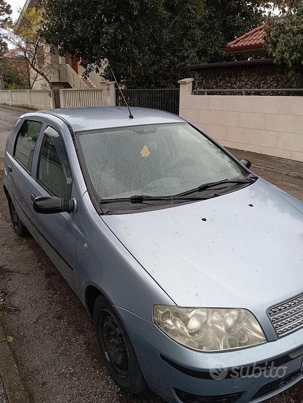 Usata Fiat Punto 2008 Blu Utilitaria