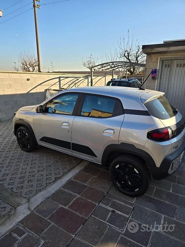 Usata Dacia Spring 47 kW (65 CV) 2024 Grigio Utilitaria