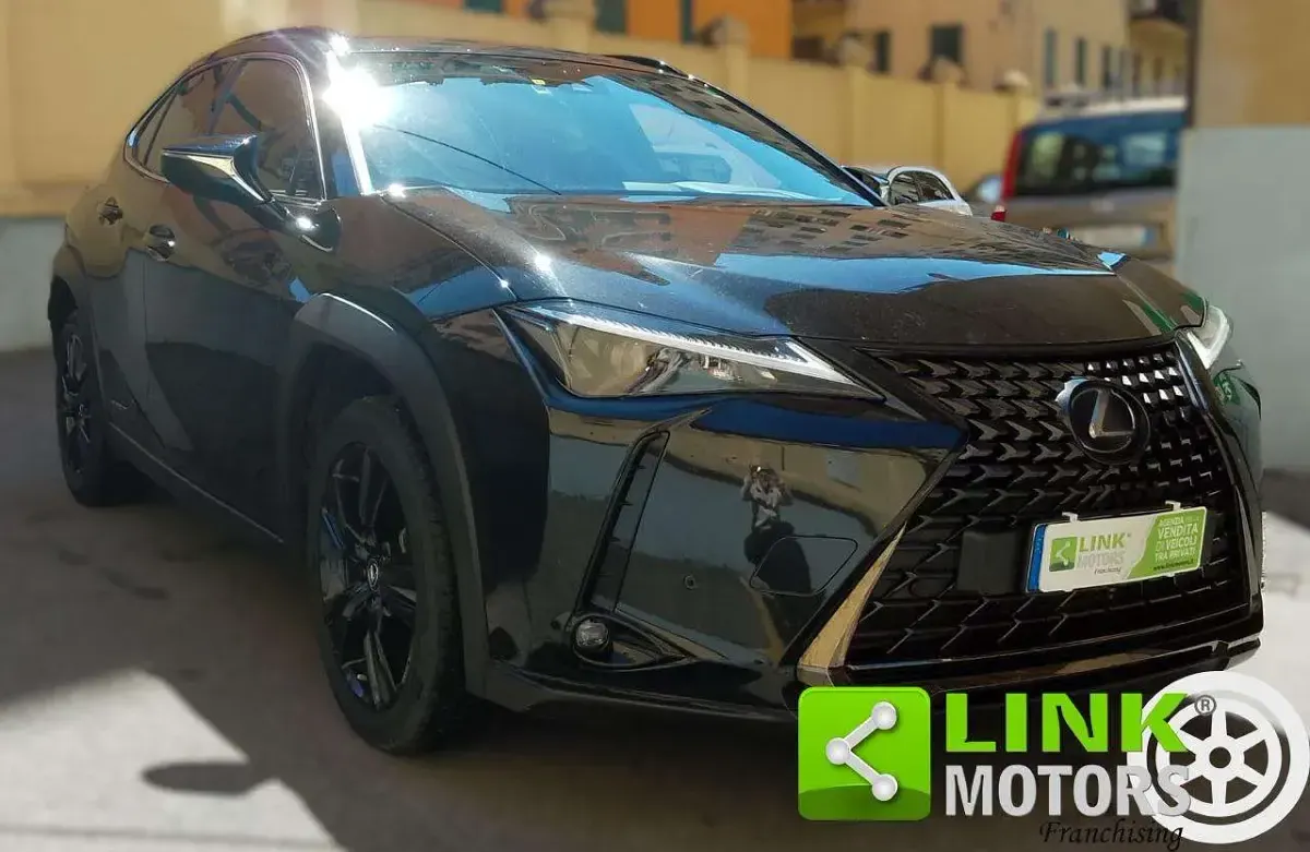Usata Lexus UX 250h 152 CV (111 kW) 2021 Nero SUV