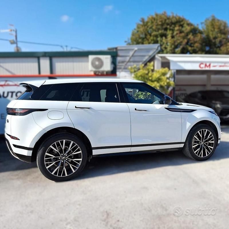 Usata Land Rover Range Rover evoque 163 CV (119 kW) 2022 Bianco SUV