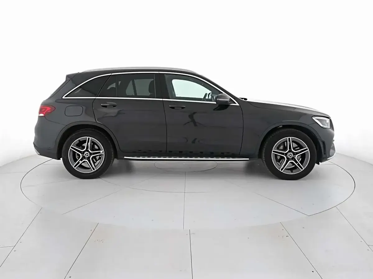 Usata Mercedes GLC300 Premium 245 CV (180 kW) 2020 Nero SUV