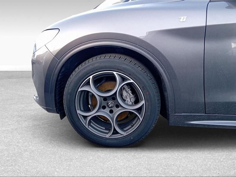 Usata Alfa Romeo Stelvio Ti 209 CV (153 kW) 2023 Grigio SUV