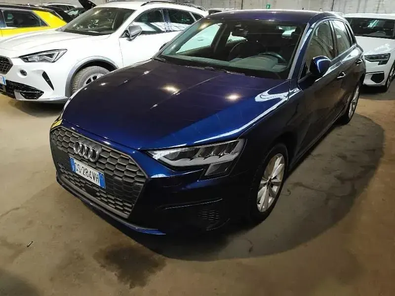 Usata Audi A3 Sportback g-tron Business 131 CV (96 kW) 2024 Utilitaria