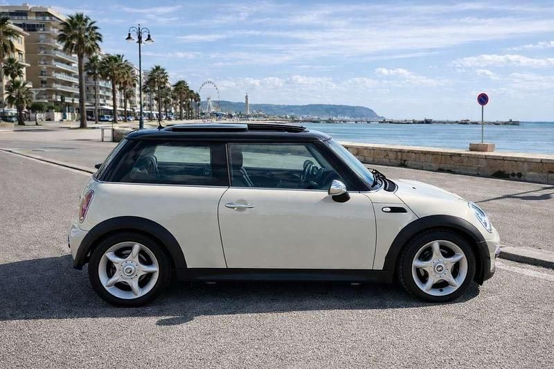 Usata Mini One D 75 CV (55 kW) 2004 Beige Utilitaria