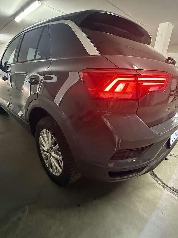 Usata VW T-Roc Style 116 CV (85 kW) 2020 Grigio SUV