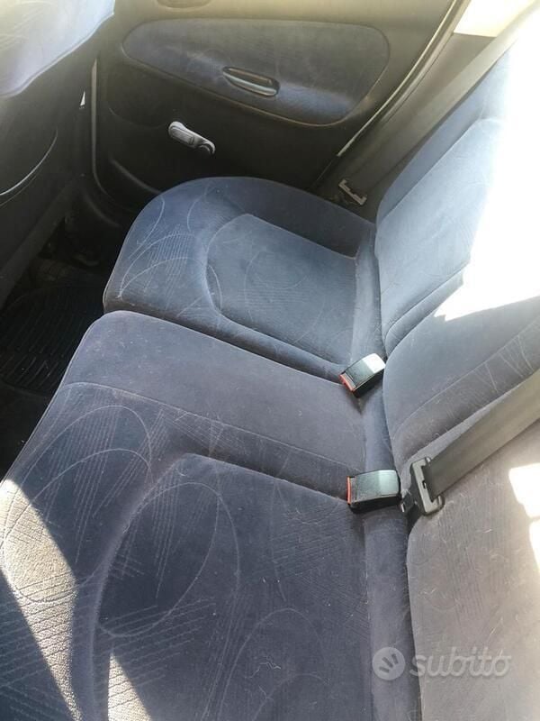 Usata Peugeot 206 75 CV (55 kW) 2001 Berlina