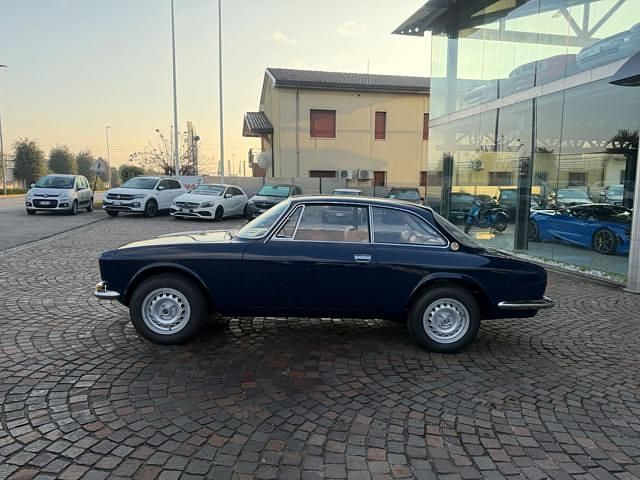 Usata Alfa Romeo 1750 Veloce 118 CV (86 kW) 1969 Blu Berlina