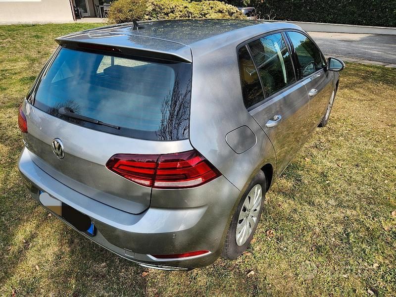 Usata VW Golf VII 125 CV (91 kW) 2018 Grigio Berlina
