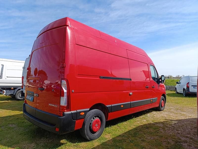 Usata Renault Master 150 CV (110 kW) 2022 Rosso Furgone