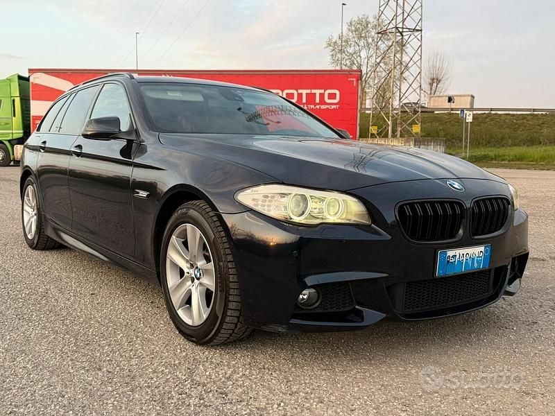Usata BMW 530 Comfort Edition 2010 Blu Station wagon
