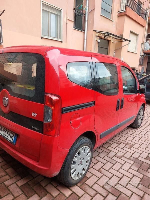 Usata Fiat Qubo Active 75 CV (55 kW) 2012 Rosso Monovolume