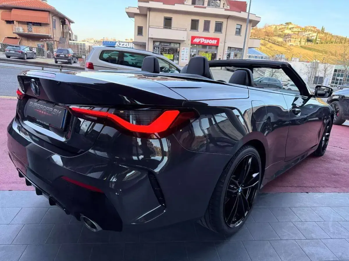 Usata BMW 420 M Sport 184 CV (135 kW) 2024 Grigio scuro Cabrio