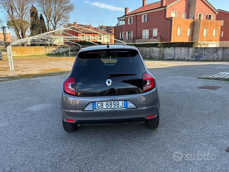 Gebraucht Renault Twingo 95 PS (69 kW) 2020 Grau Kleinwagen