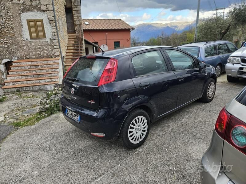 Usata Fiat Punto Street 75 CV (55 kW) 2015 Blu Utilitaria