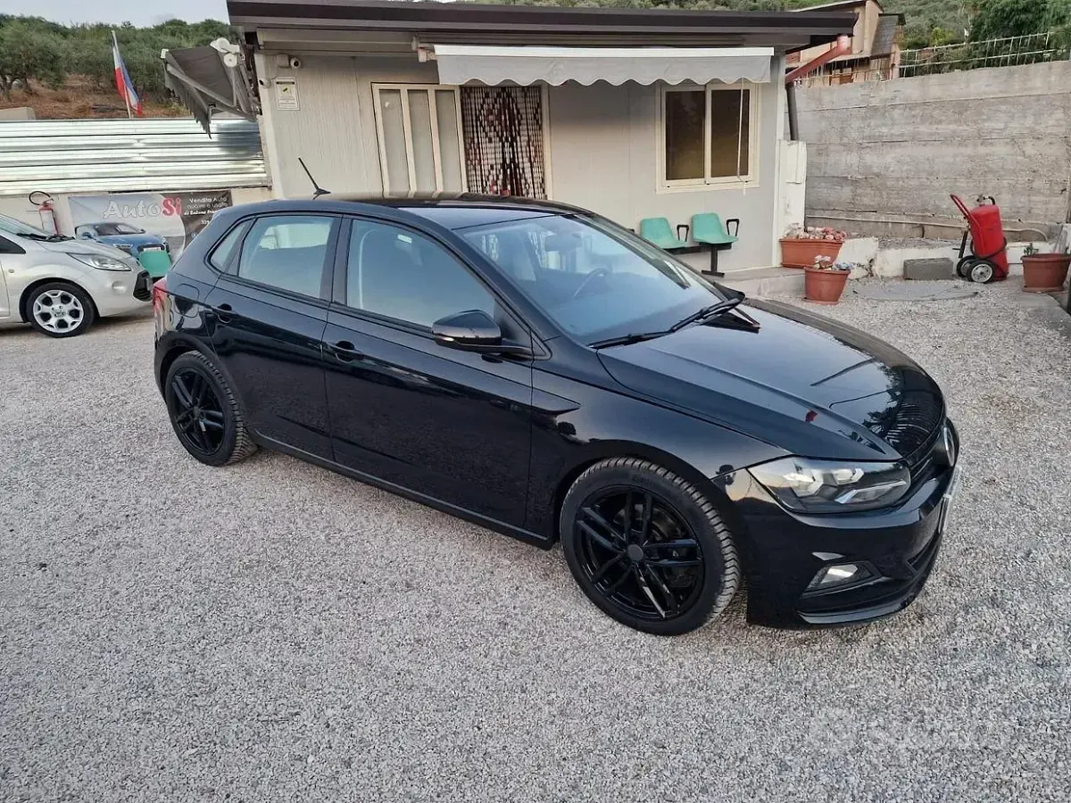 Usata VW Polo Highline 95 CV (69 kW) 2018 Nero Utilitaria