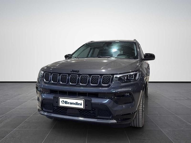 Gebraucht Jeep Compass Summit 131 PS (96 kW) 2025 SUV