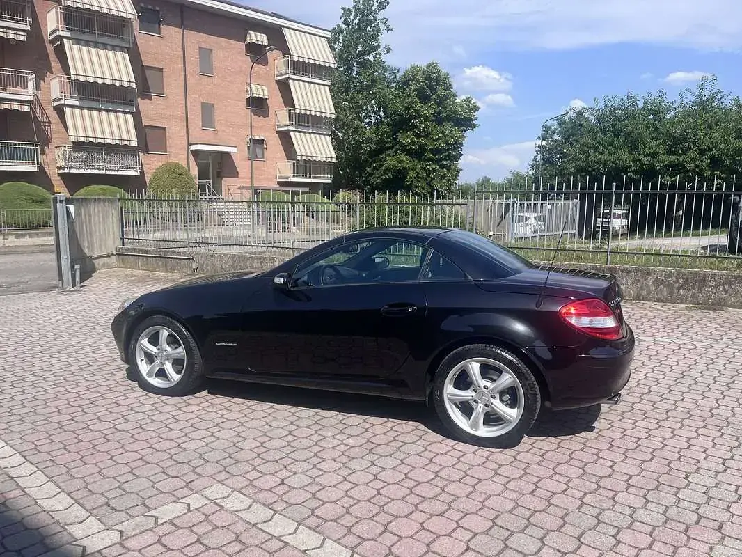 Usata Mercedes SLK200 163 CV (119 kW) 2006 Nero Cabrio