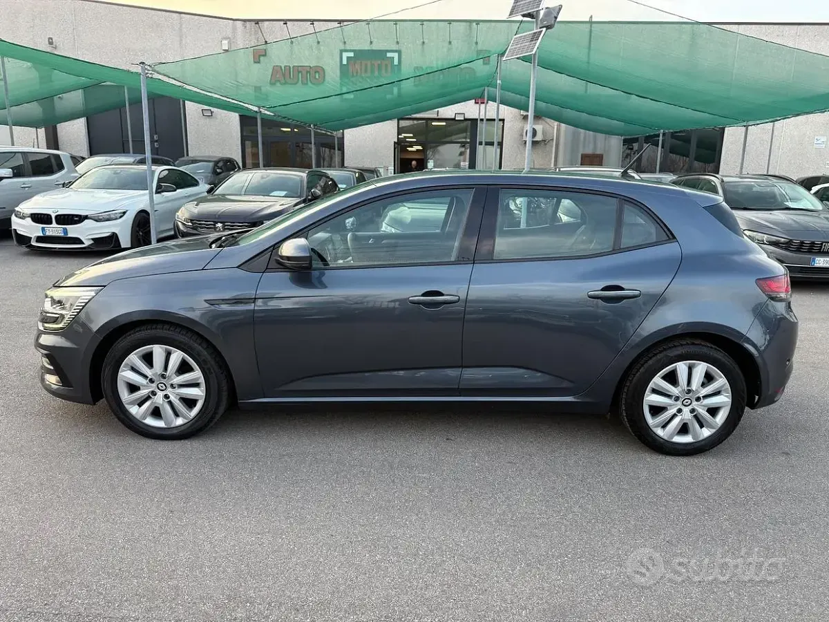 Usata Renault Mégane II Equilibre 116 CV (85 kW) 2022 Grigio Berlina