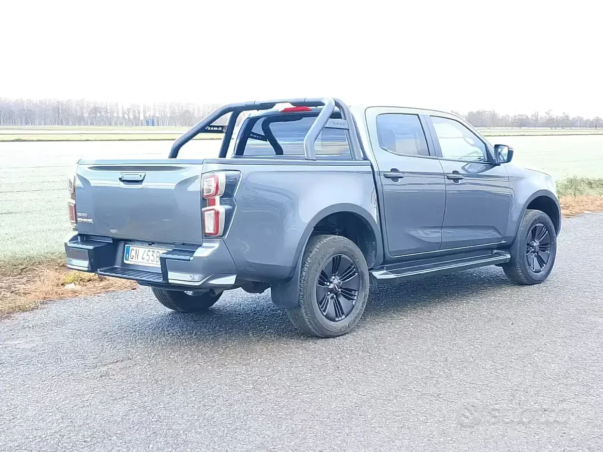 Usata Isuzu D-Max 163 CV (119 kW) 2023 Pick-up