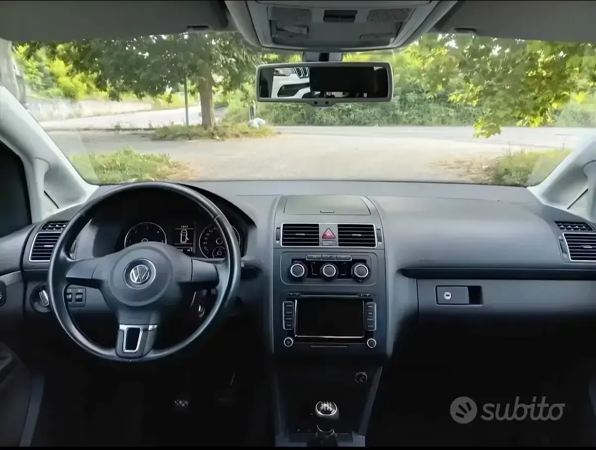 Usata VW Touran 102 CV (75 kW) 2011 Monovolume