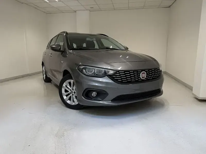 Usata Fiat Tipo Lounge 120 CV (88 kW) 2017 Grigio Station wagon