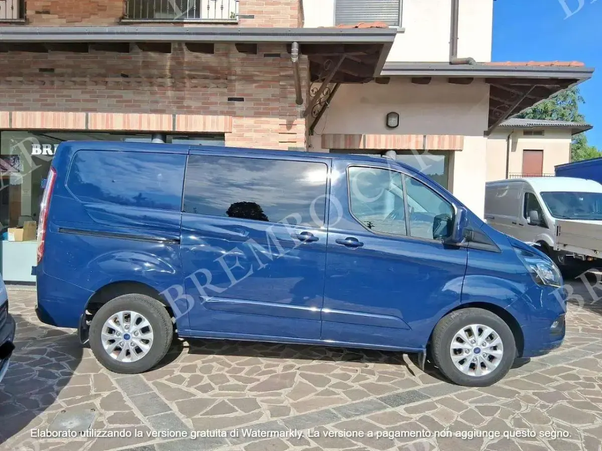 Usata Ford Transit Custom Titanium 131 CV (96 kW) 2021 Blu Furgone