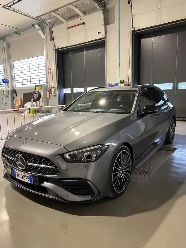 Usata Mercedes C300 Premium Plus 265 CV (194 kW) 2022 Grigio Station wagon