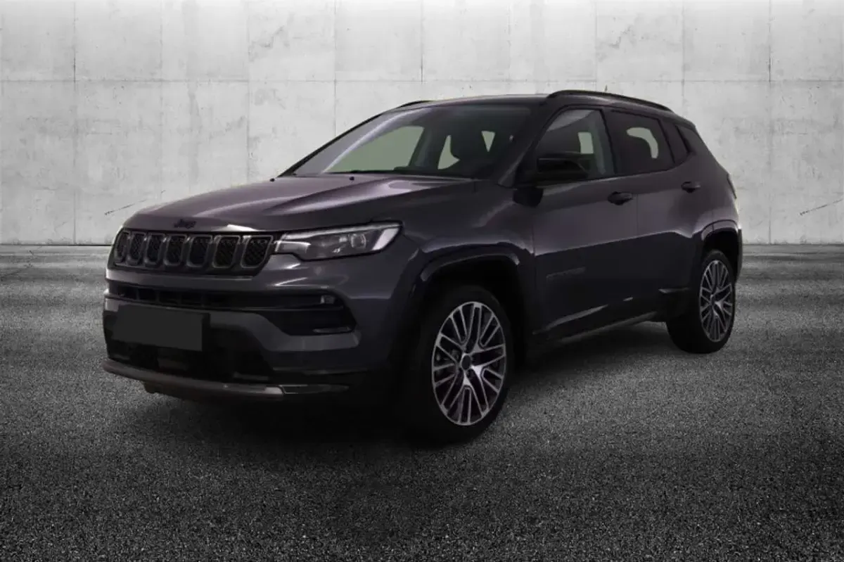 Usata Jeep Compass Summit 131 CV (96 kW) 2025 Grigio SUV
