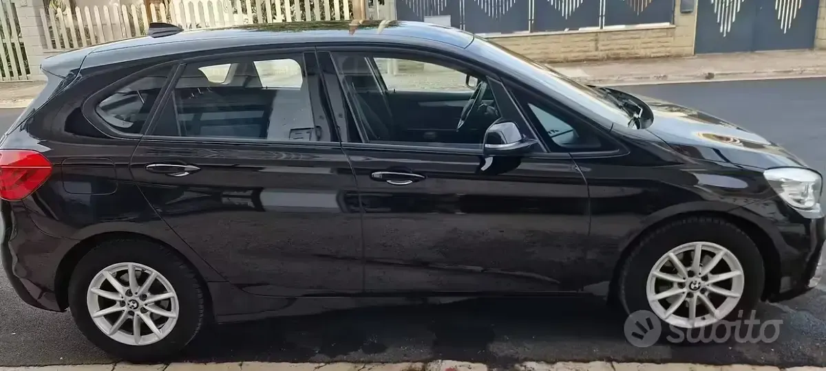 Usata BMW 216 Active Tourer Advantage 116 CV (85 kW) 2016 Nero Monovolume