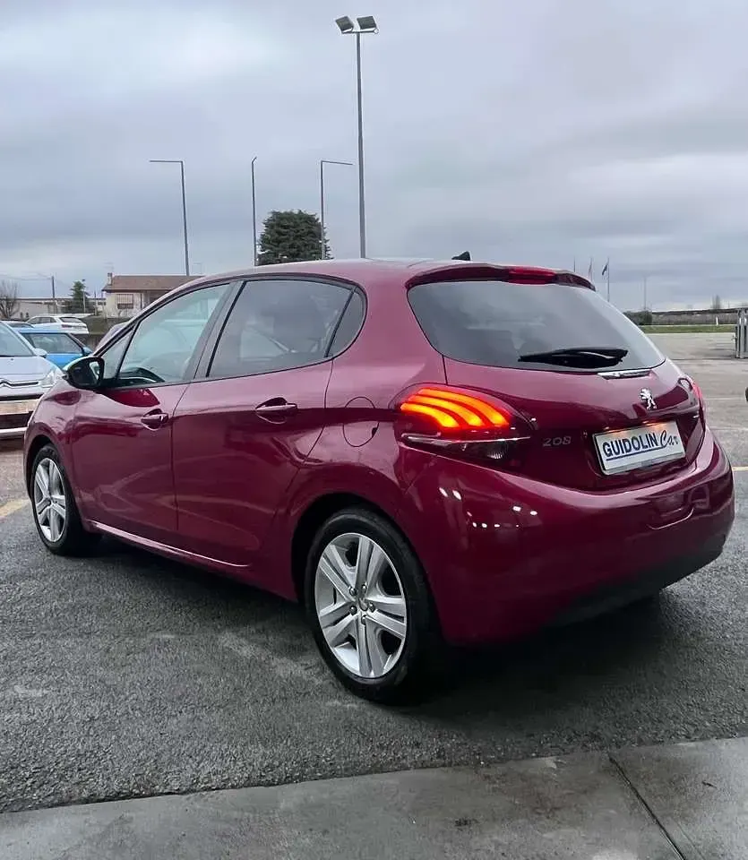 Usata Peugeot 208 Style 82 CV (60 kW) 2017 Rosso Utilitaria